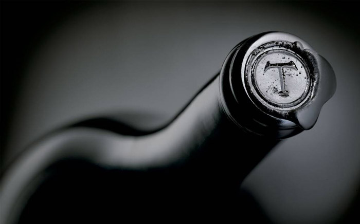 Wine bottle seal design